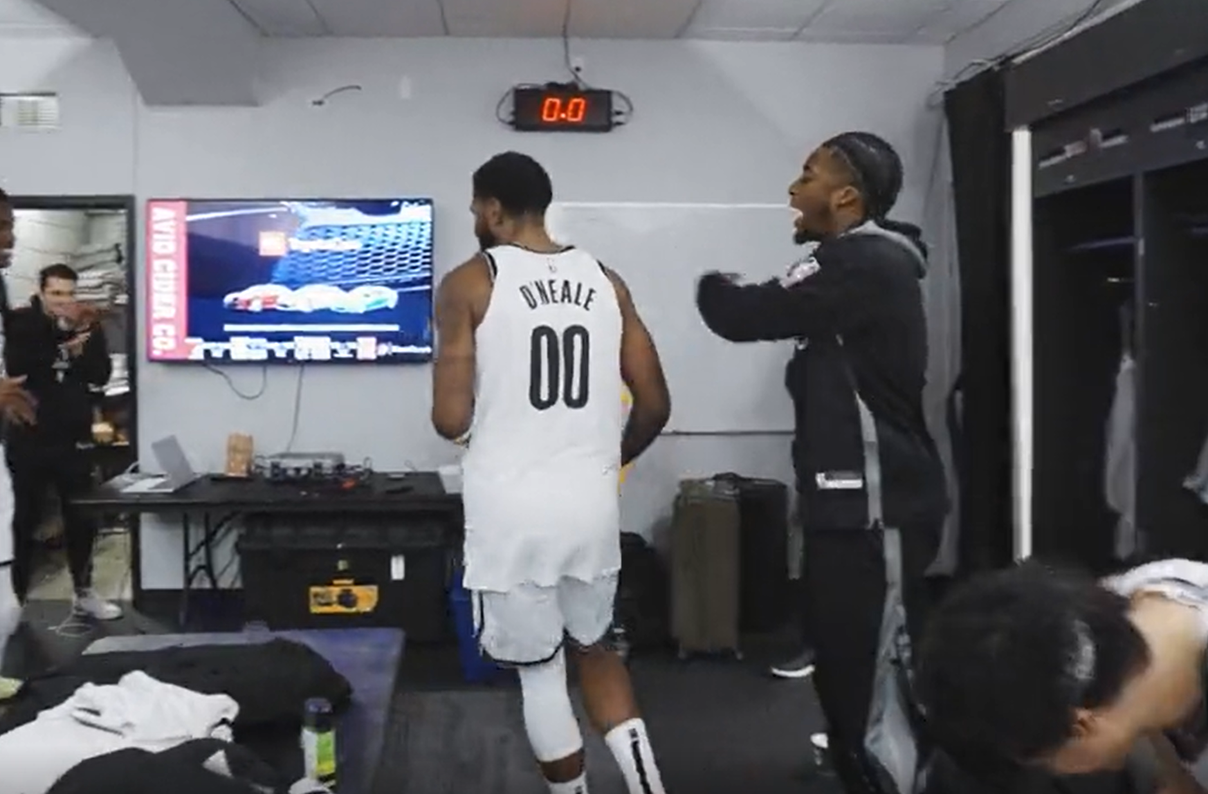 kaiyun-包含拉齐奥发布备战花絮,赛前更衣室发声,NBA常规赛任务艰巨,纪律约束更严格的词条-kaiyun